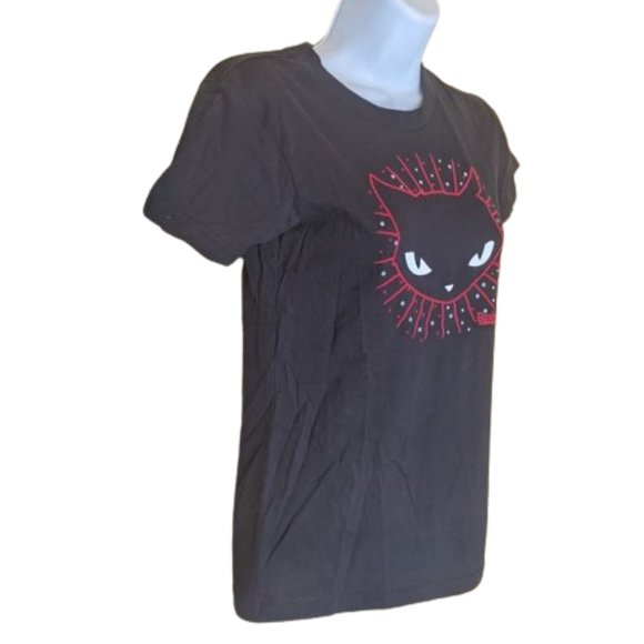EMILY THE STRANGE 2010 Black Red V-Neck T-Shirt-Size Small NWOT NEW - Picture 4 of 4